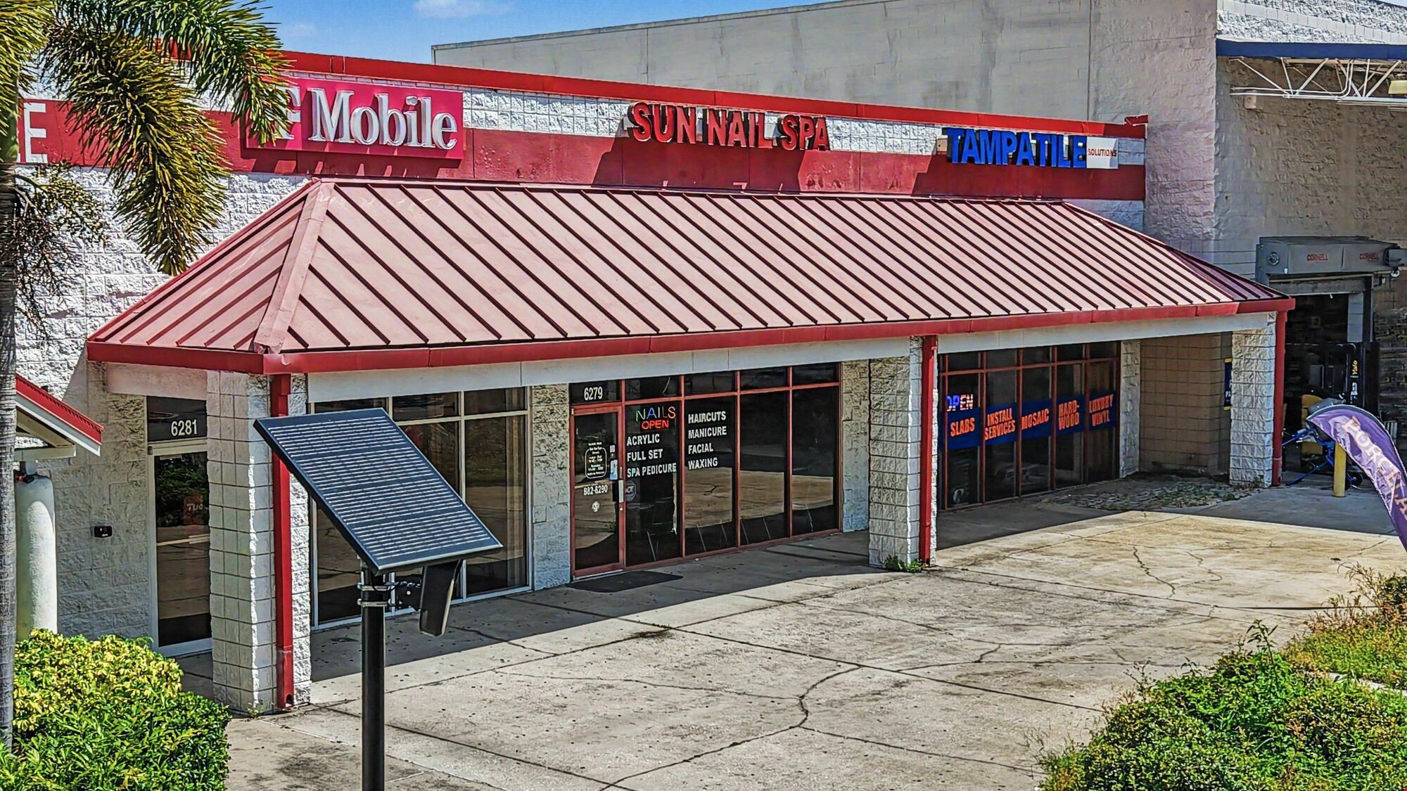 Waters Crossing Shopping Center
