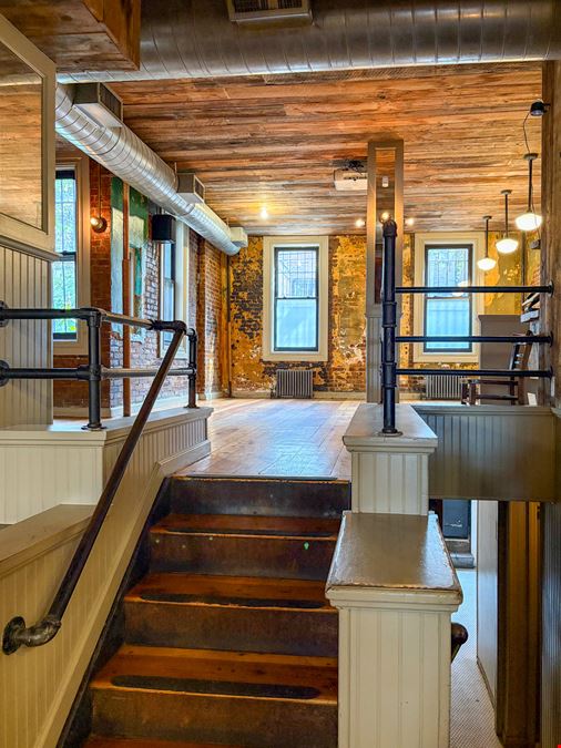 1,900 SF | 781 Franklin Avenue | Turnkey Restaurant & Bar with 1,500 SF Usable Basement for Lease