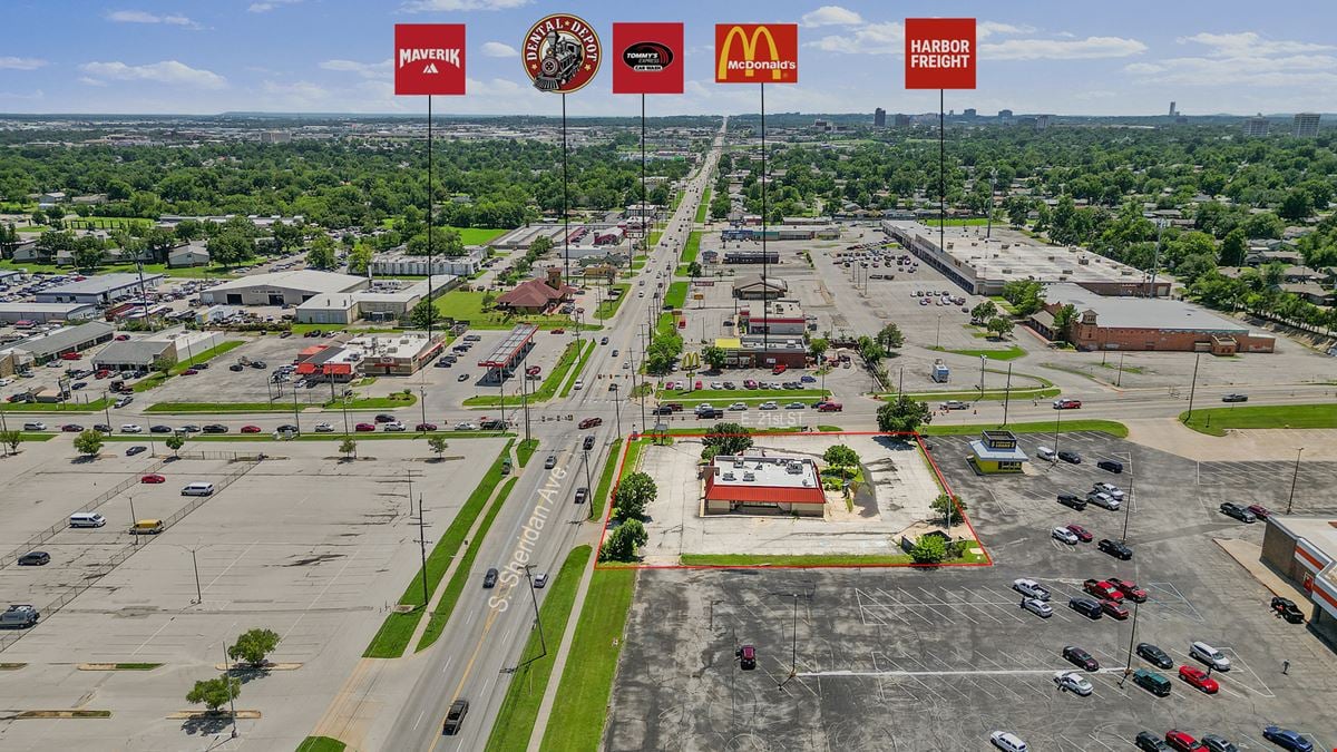 Freestanding Drive-Thru Restaurant Building in Tulsa, OK