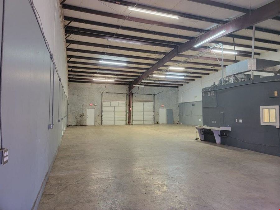 Showroom Warehouse 1001-C