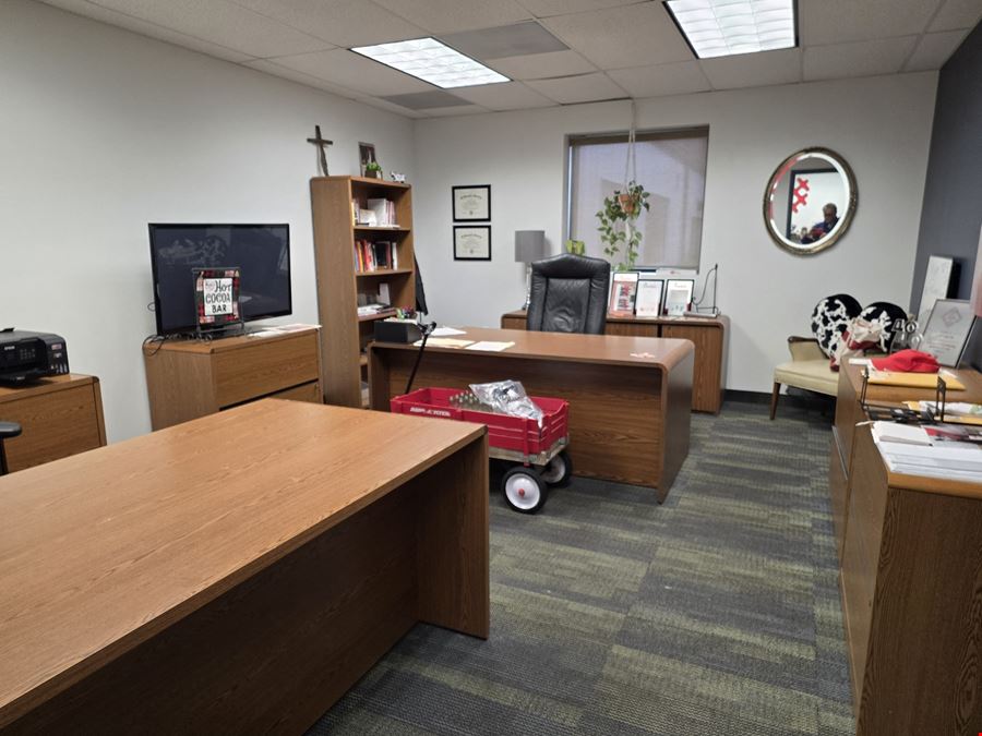 37 Anderson Rd - 5,965+/- SF Office/Flex Opportunity