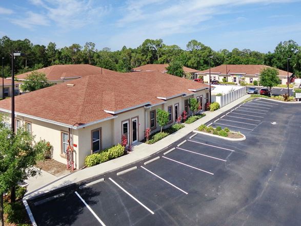 Preview of Office space for Rent at 812-887 62nd Street Circle East