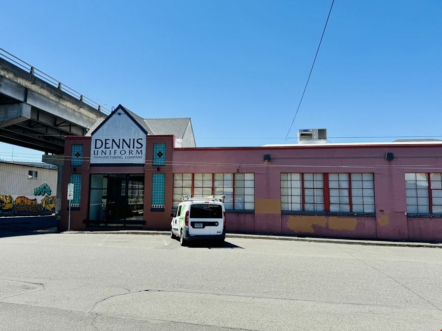 105-135 Southeast Hawthorne Boulevard