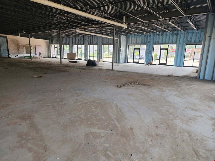4233-4239 West Saginaw Highway