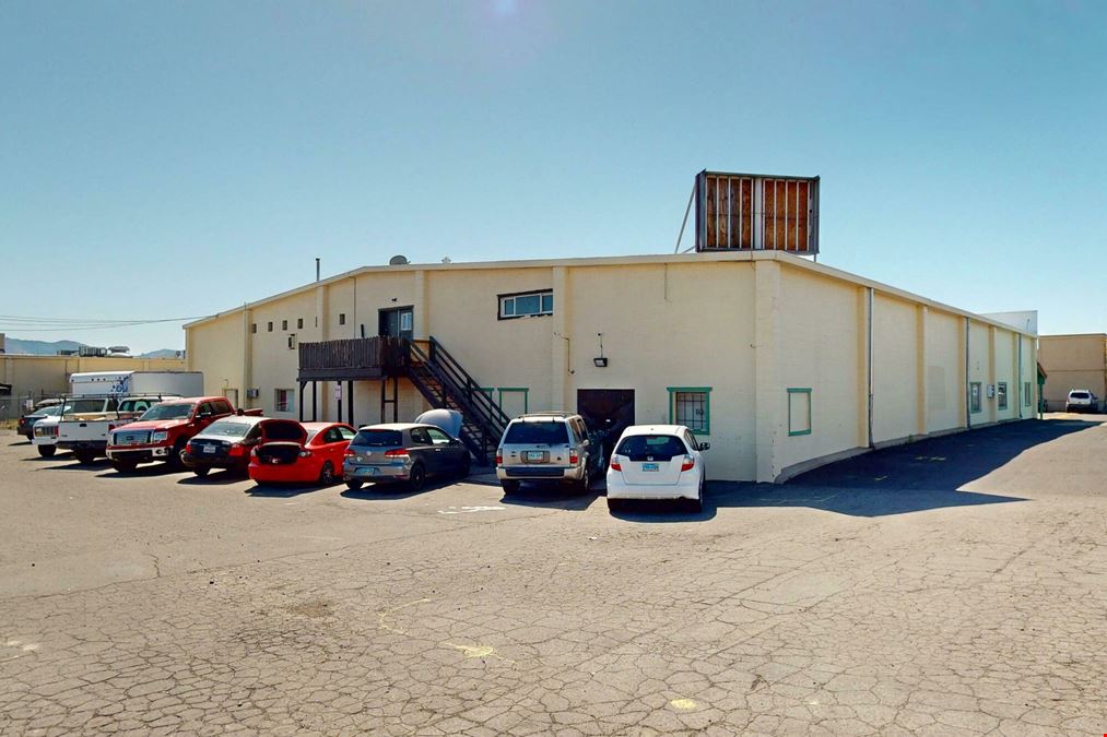 Town & Country Plaza - RETAIL CENTER