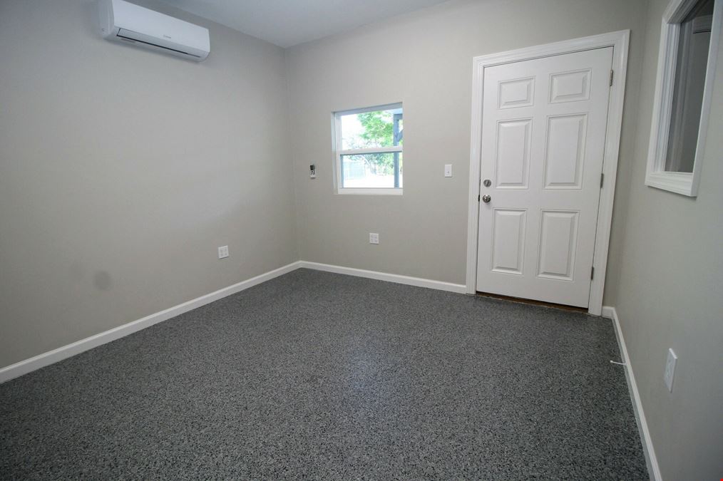 114 W Myers Blvd