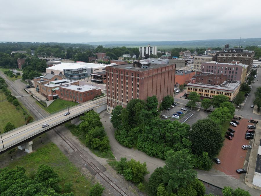 Jamestown Furniture Exposition Building (Furniture Mart)