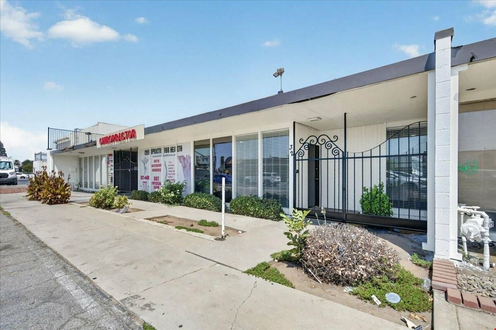 High Exposure Prime Retail Shop Spaces Near River Park