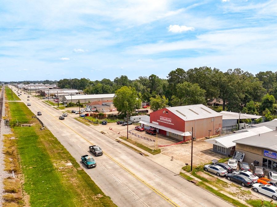 Industrial / Retail Live-Work Opportunity on S Choctaw Dr – Motivated Seller