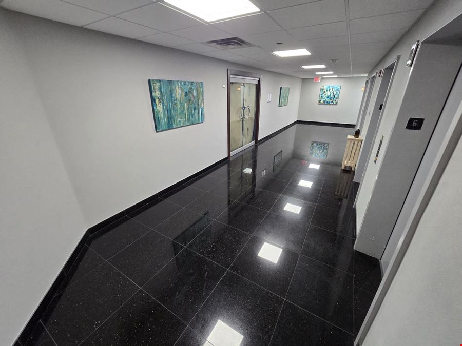 PREMIER OFFICE: Amazing opportunity to lease!