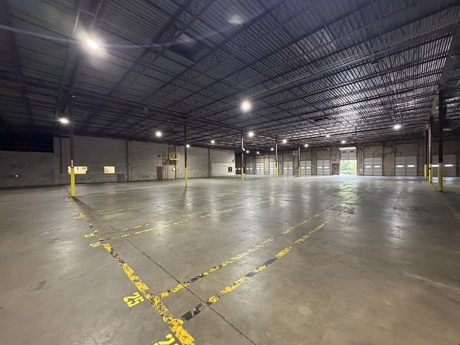 545 Ford Ave - Functional Warehouse/Distribution Space