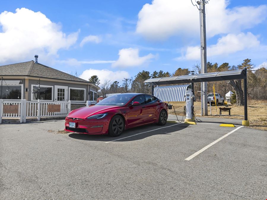 Prime Mid Coast high traffic retail, restaurant, bakery, office, warehouse EV-charging station