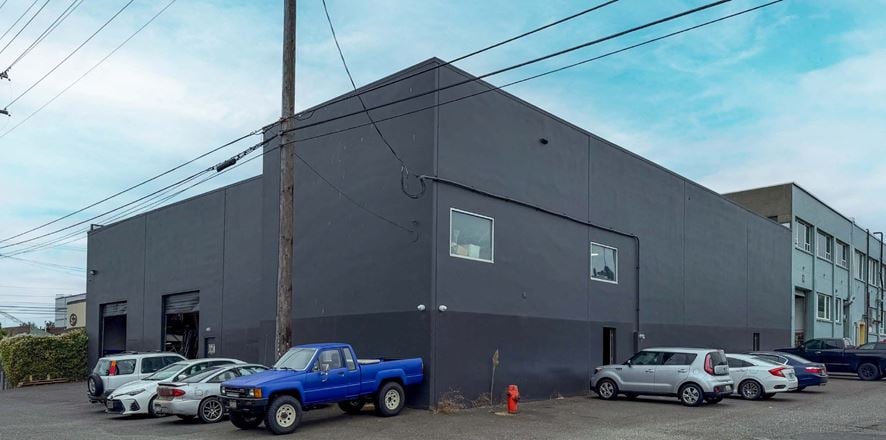 Preview of Industrial space for Rent at 2328 NW Reed St