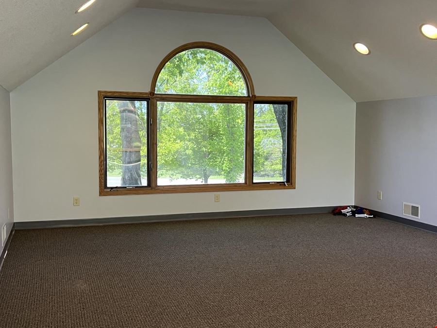 830 E Johnstown Rd