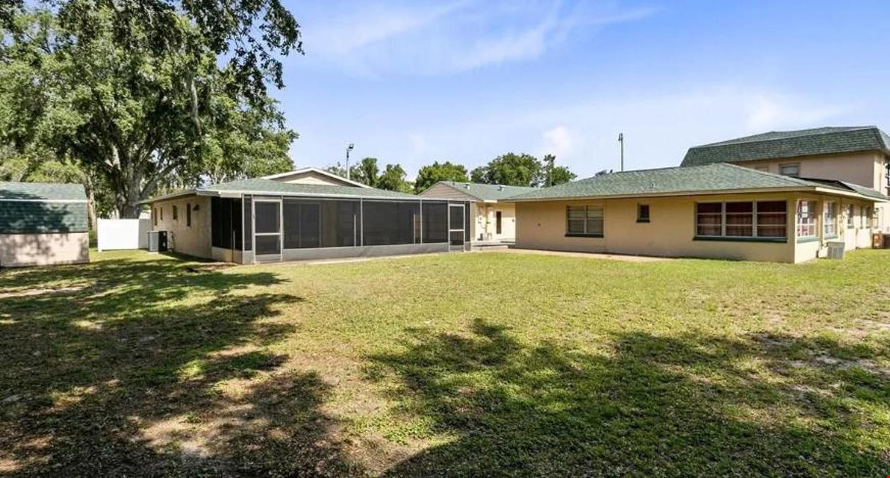 5-Unit Quadplex + Laundromat Income Property