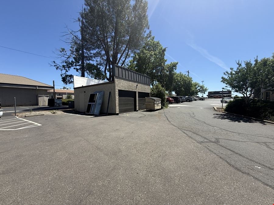 804 East Cypress Avenue