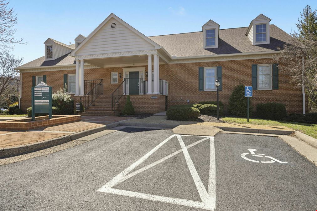 PRIVATE OFFICE SPACE AVAILABLE