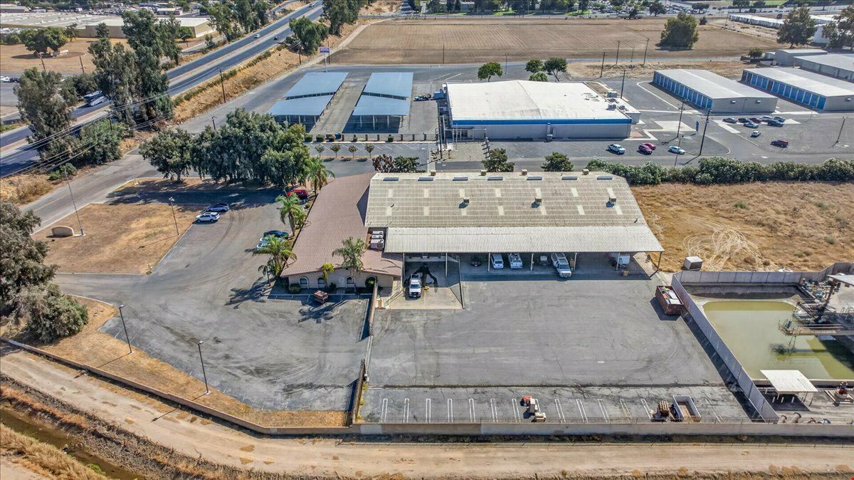 ±31,855 SF Industrial Facility on ±5 AC Near CA-190