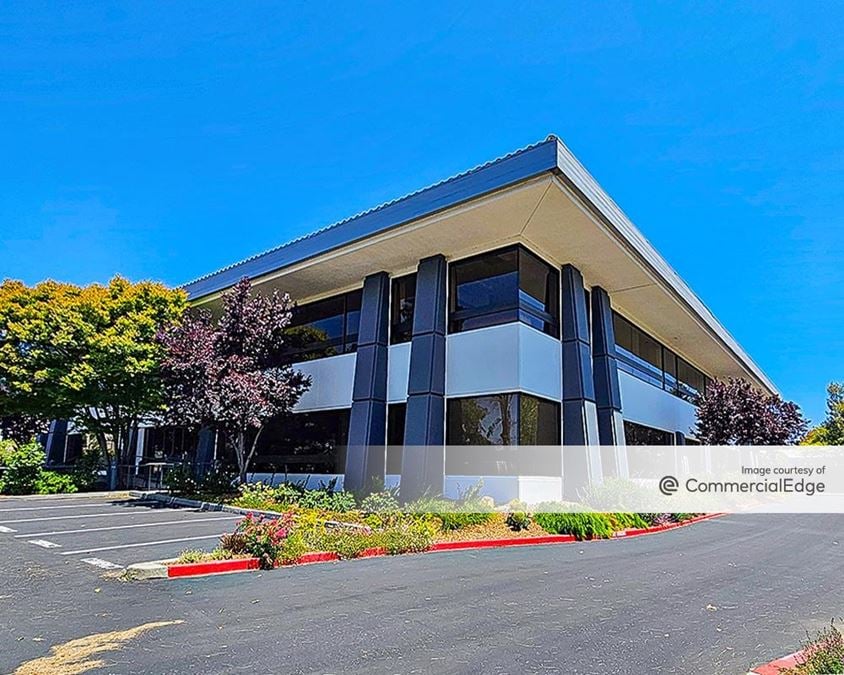 1870 Embarcadero Rd