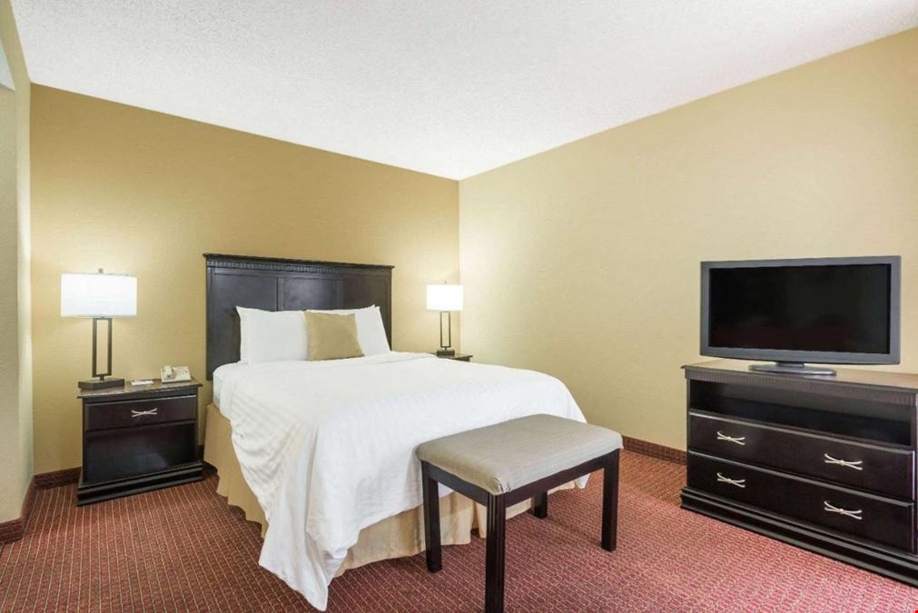 Hawthorn Suites - Dayton, OH