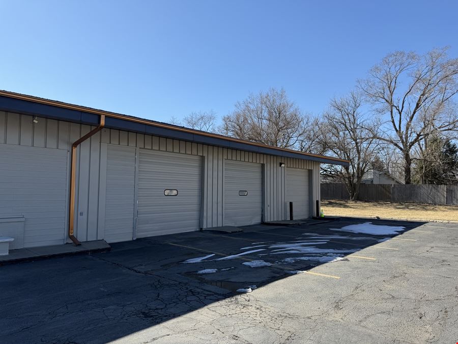 1010 Fort Crook Road South