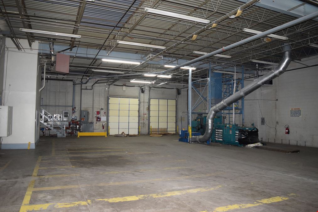 5,000-61,558 SF Warehouse/distribution for sublease