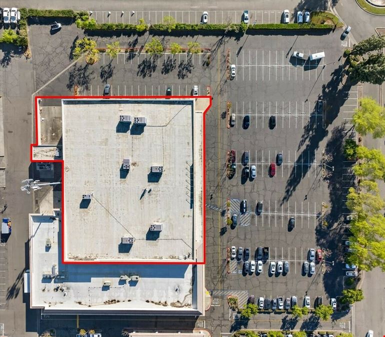 ±36,319 SF Blackstone Ave Retail Building