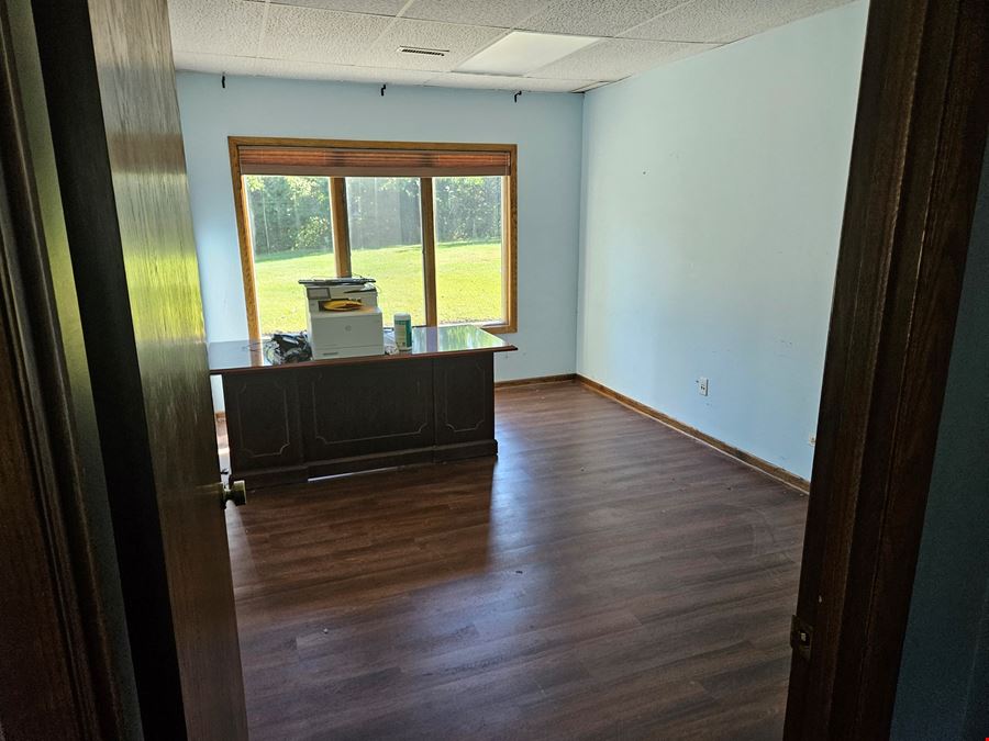 Office Space on 143rd St