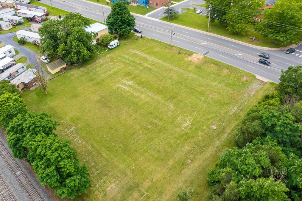 1.07 ACRE COMMERCIAL LOT IN HIGH TRAFFIC LOCATION