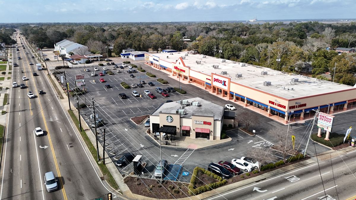 +/-3,000 SF Retail Unit in The Shoppes at Popps Ferry