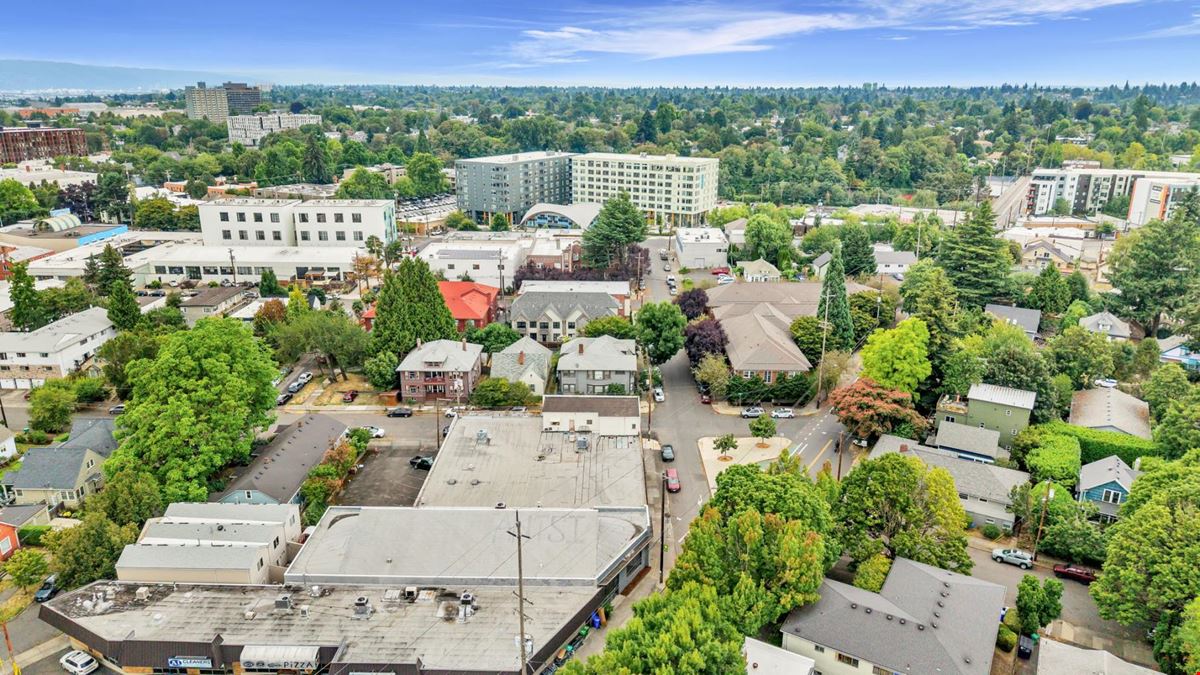 601-607 NE Randall Ave Apartments