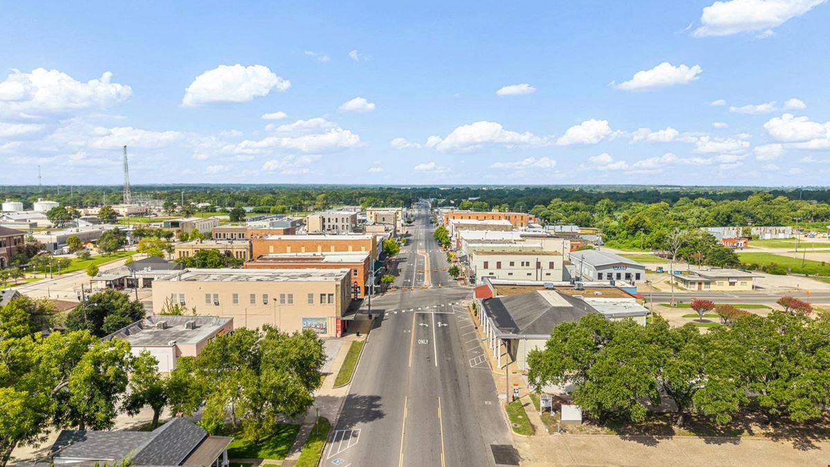 109 n la salle Navasota tx