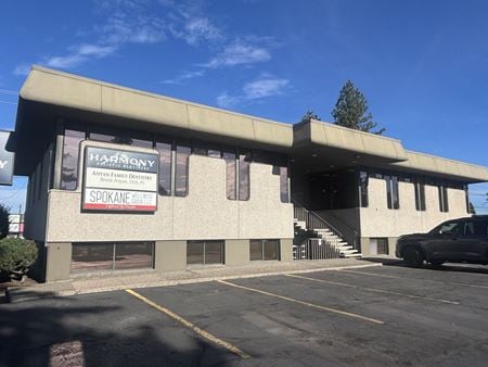 Preview of Office space for Rent at 4703 N Maple St