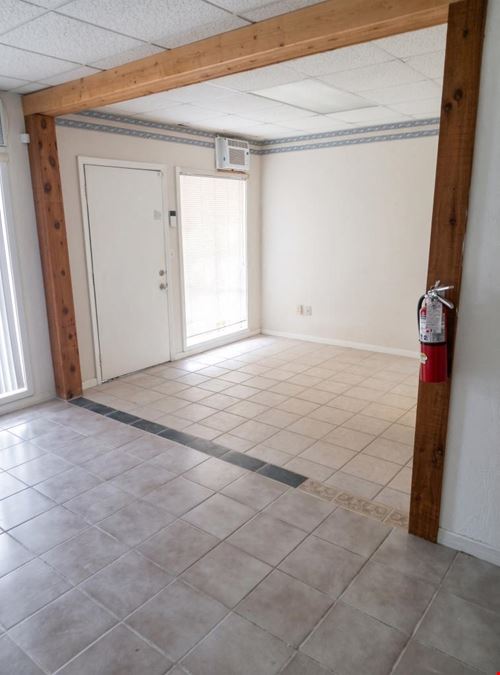 Office + Garage Flex Space – 600 SF – Ocala, FL
