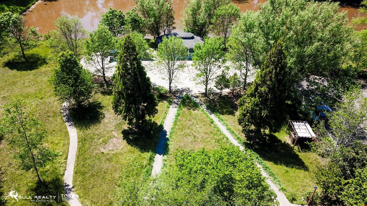 Former Wedding / Event Venue With All FF&E | ±3,782 SF | Dawsonville, GA