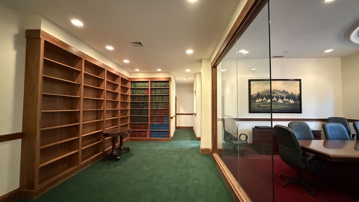 400 Commonwealth Ave #104C