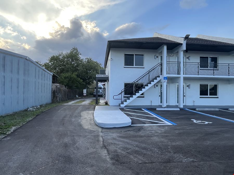2700 Evans Ave
