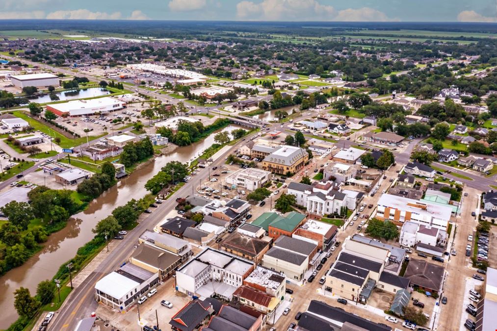 Own a Landmark in the Heart of Thibodaux!