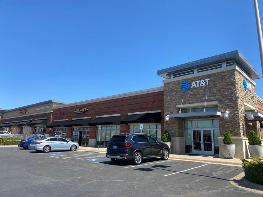 10035 S Memorial Dr - South Town Market - Retail