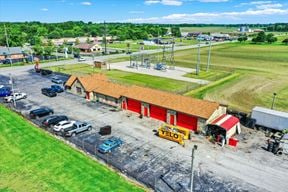 Car Lot and Auto Garage in Johnson County For Lease