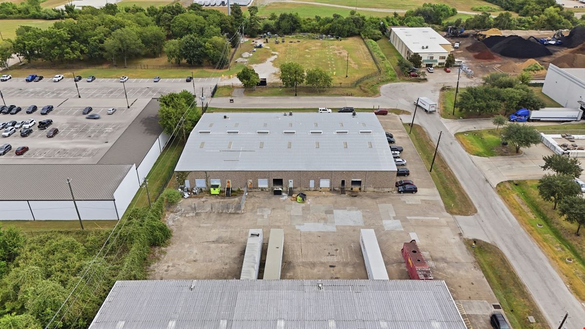 1560 Industrial Dr
