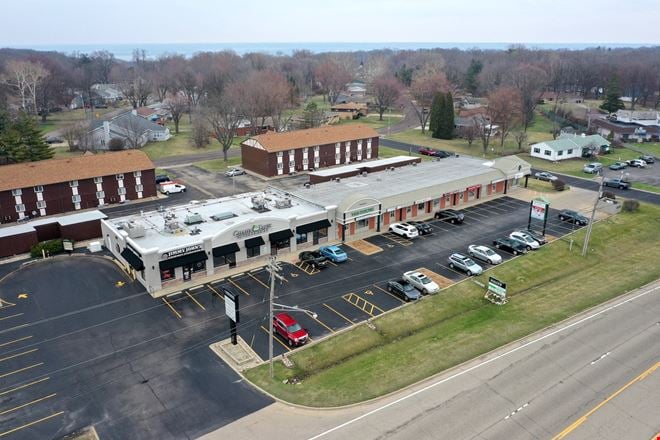 Preview of Office space for Rent at 8512 N. Knoxville Avenue
