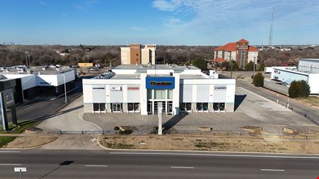 Preview of Retail space for Rent at 633 Northeast Loop 820 