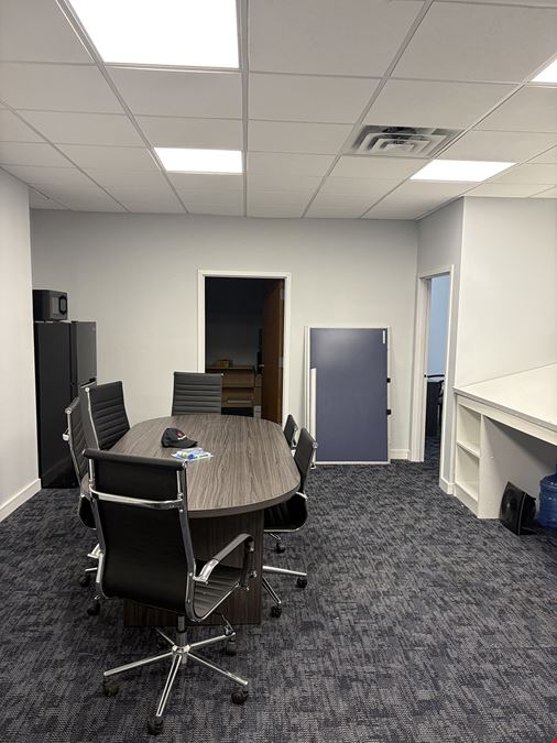 Turnkey Modern Office Suites For Lease