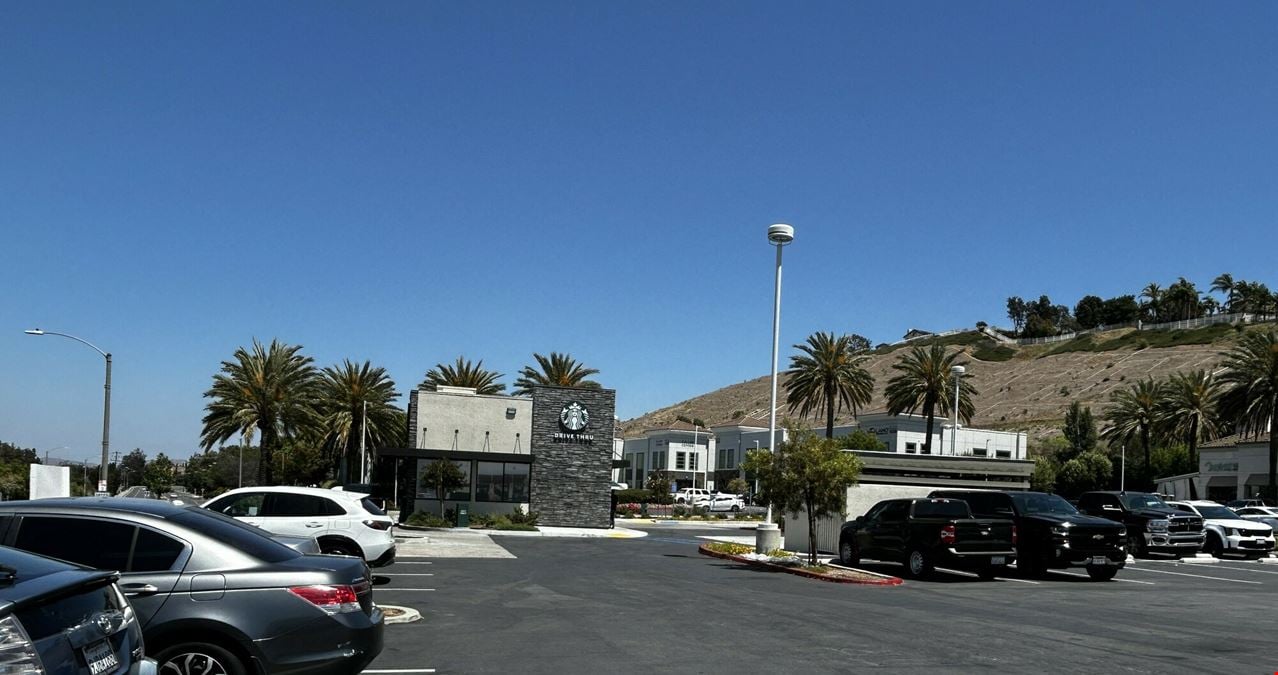GREEN RIVER PROMENADE (Strip Center)