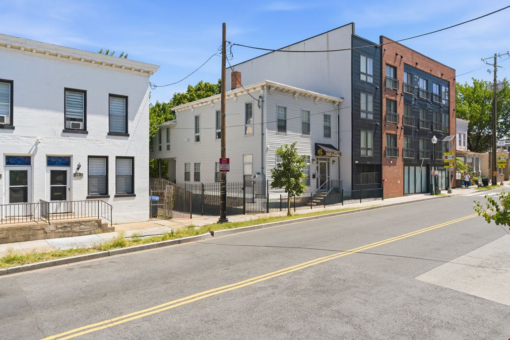 Office Building with Mixed Use Zoning in Washington DC For Sale