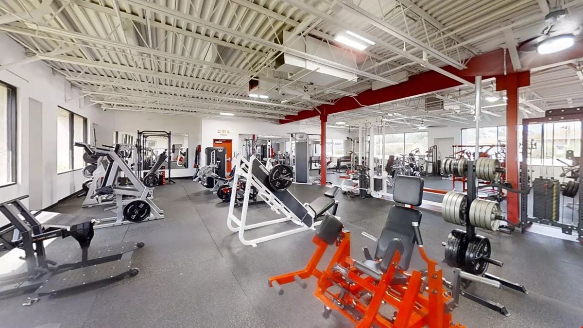 9495 E San Salvador Dr