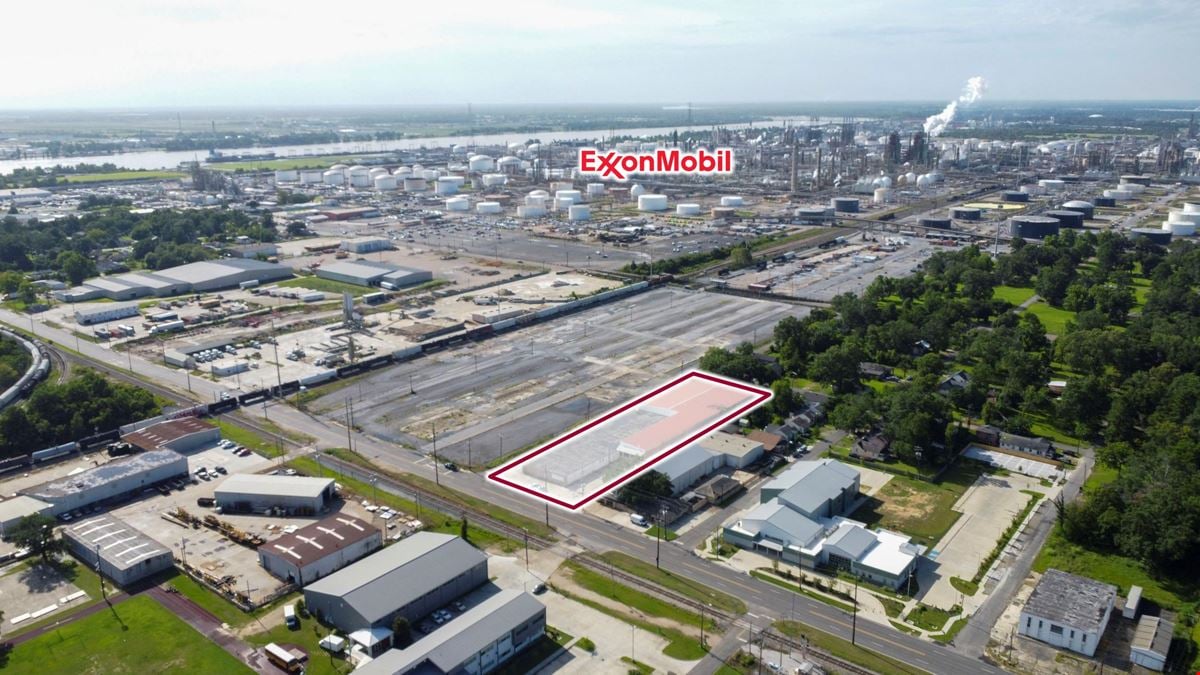 ±41,000 SF Warehouse Near ExxonMobil