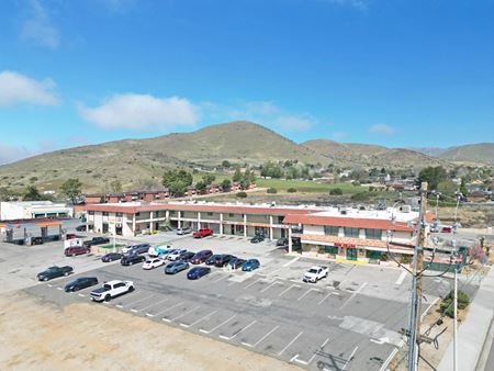Preview of Retail space for Rent at 3807 Sierra Highway