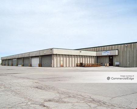 Preview of Industrial space for Rent at 875 East Devon Avenue